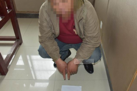 儿子陪父亲去讨债:一场亲情与责任的交织 儿子陪父亲去讨债:一场亲情与责任的交织